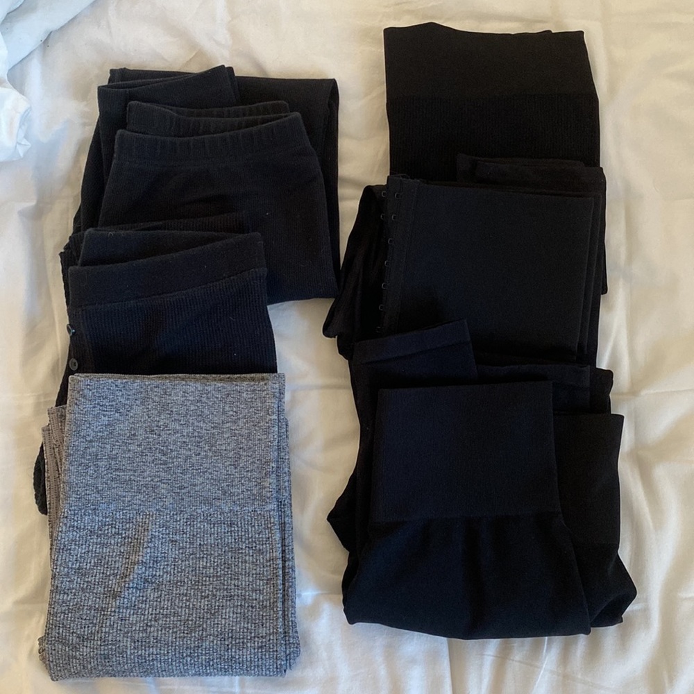 Bundle of SIX pairs of leggings!